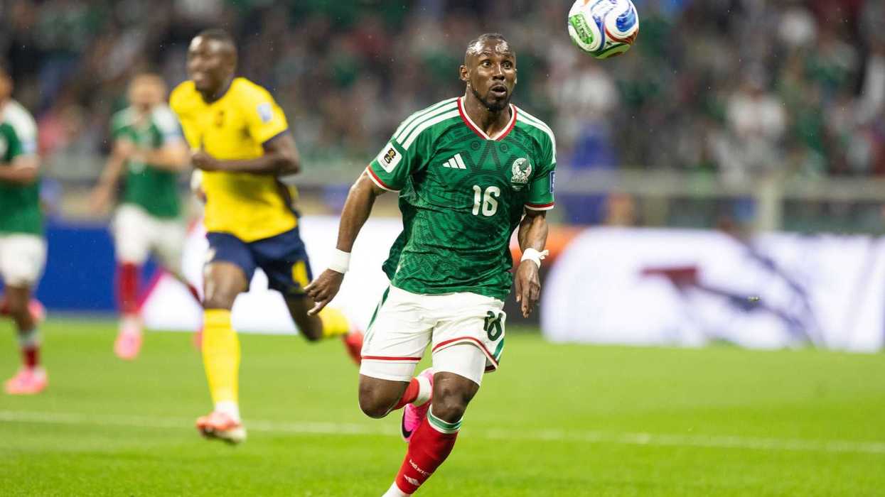 El mexicano Julián Quiñones nominado al balón de oro