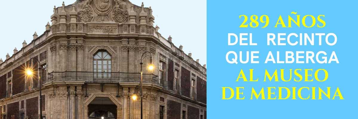 Fachada del Palacio de la Escuela de Medicina al amanecer