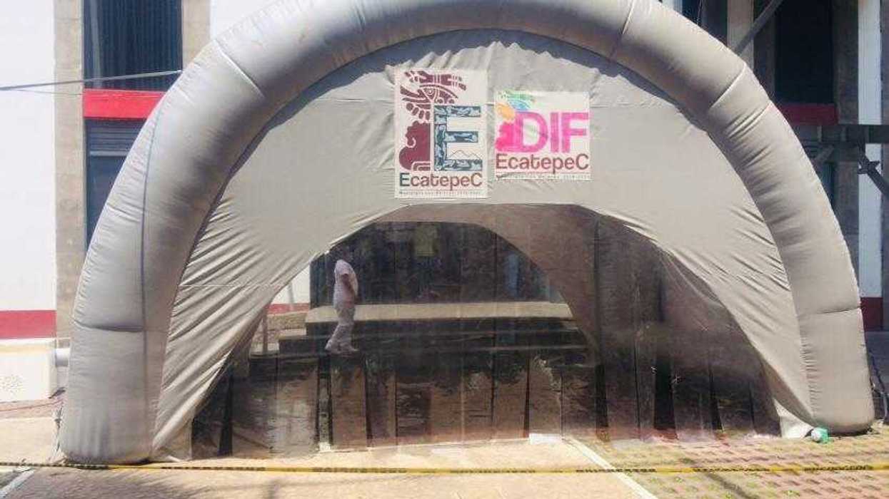 Instala Ecatepec primer Túnel Sanitizante del Estado de México para prevenir contagios por COVID-19.