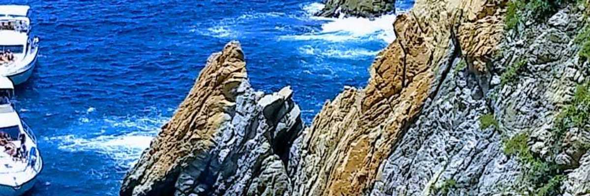 SUSPENDEN ACTIVIDADES LOS CLAVADISTAS DE LA QUEBRADA EN ACAPULCO POR FALTA DE TURISMO - COVID19