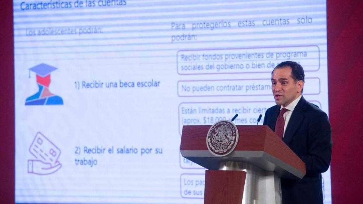 Estudiantes entre 15 y 17 años recibirán beca en tarjeta: AMLO.