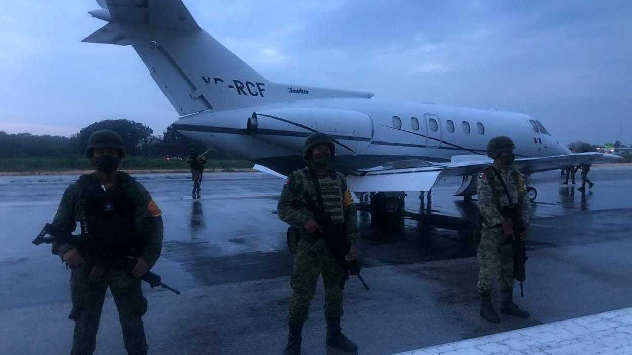 Aseguran aeronave que transportaba tonelada y media de cocaína.