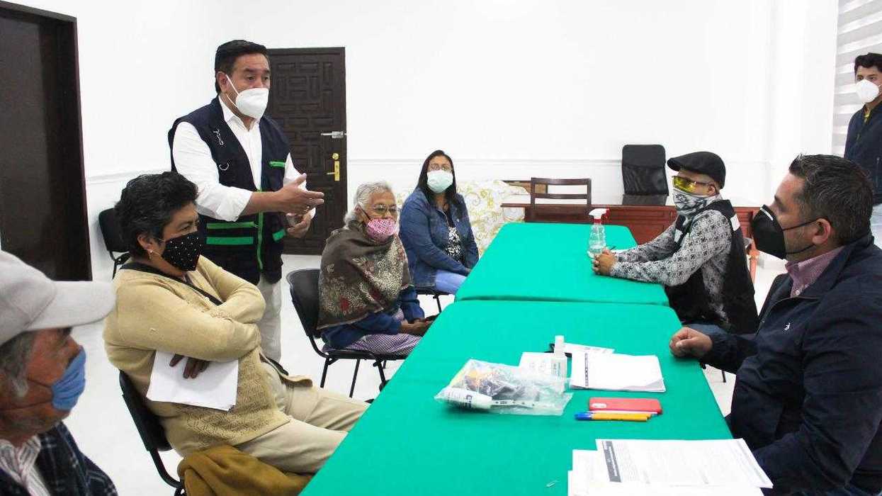 Más amecamequenses reciben de la CONAVI apoyos económicos para reconstruir viviendas.