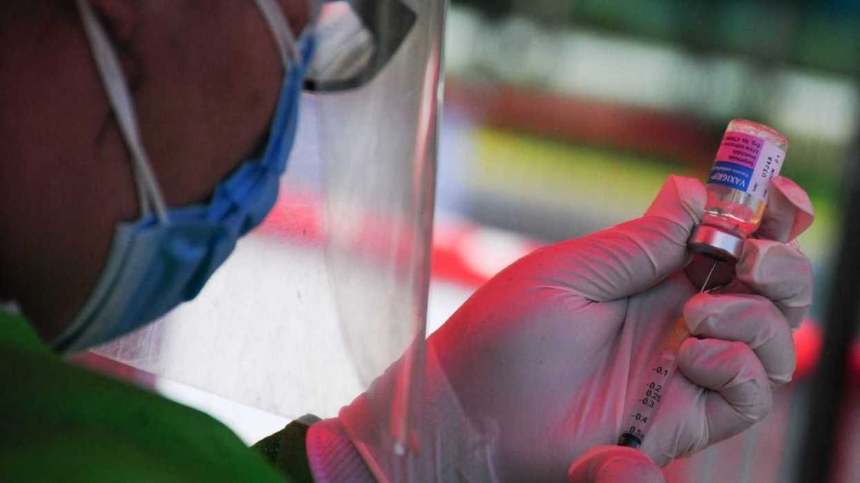 Por la gran demanda, vacunas contra la influenza se acaban en 2 semanas.