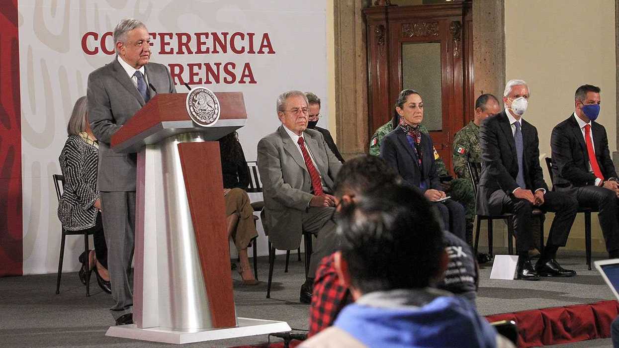 Hay testigos del robo de medicamentos, informa AMLO.