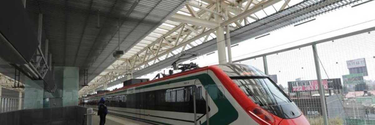Realizan pruebas del Tren Interurbano México-Toluca.