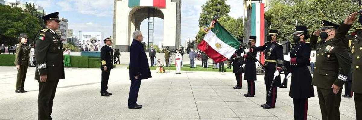 Con la Revolución se avanzó mucho, pero faltó construir una verdadera democracia: AMLO.