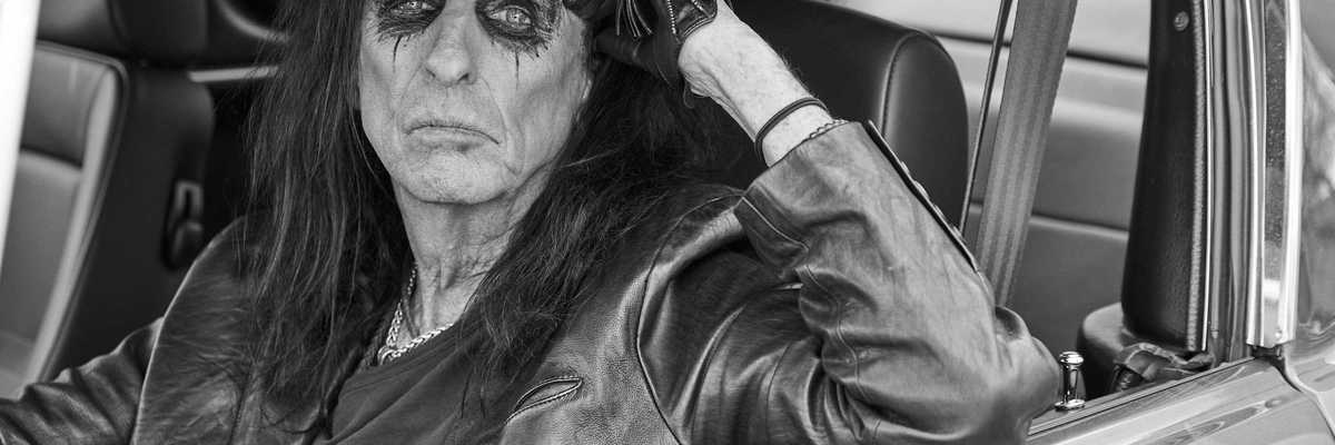 ALice Cooper lanza su segundo sencillo "Our Love Will Change The World".
