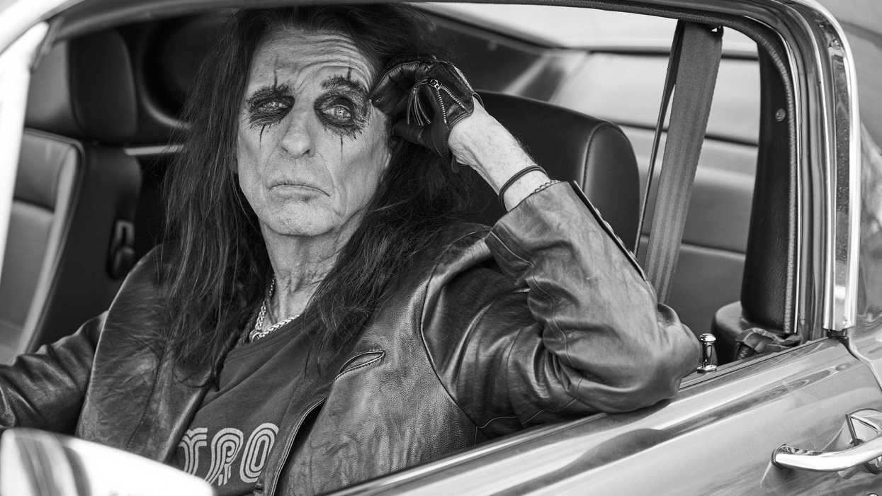 ALice Cooper lanza su segundo sencillo "Our Love Will Change The World".