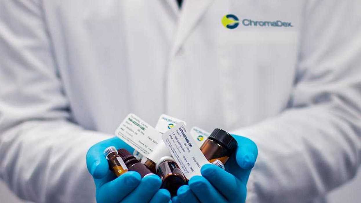 Prueba rectal para identificar contagios por COVID-19.