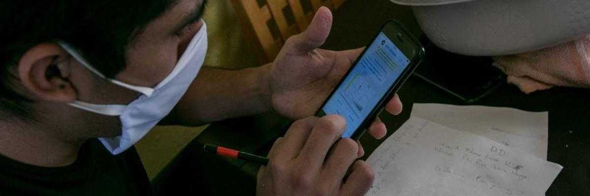 Alertan de falsos mensajes sobre vacunación.