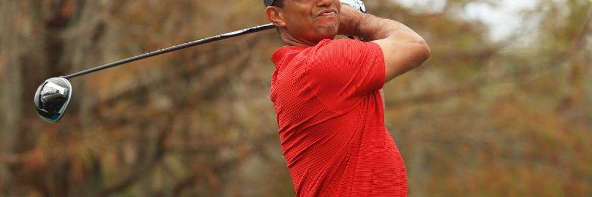 Tiger Woods sufre accidente automovilístico.