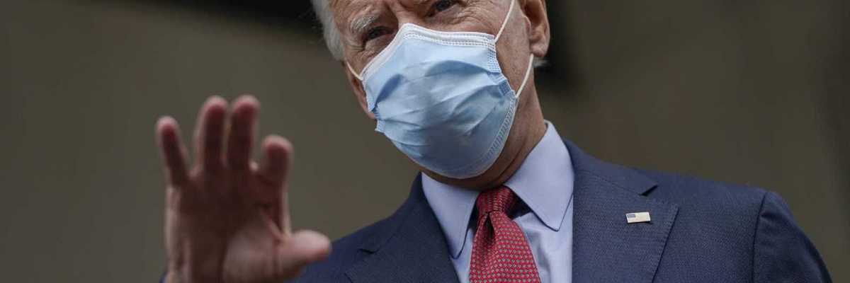 Joe Biden revoca prohibición a migrantes.