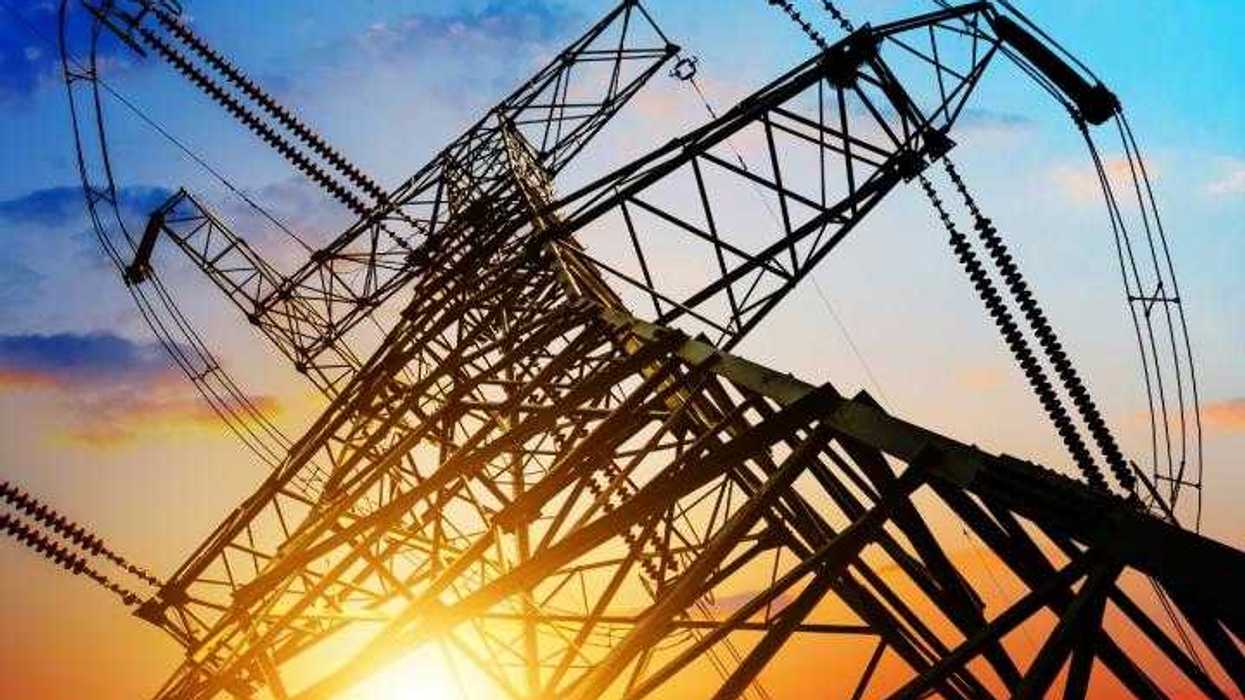 Juez frena Ley de la Industria Eléctrica.