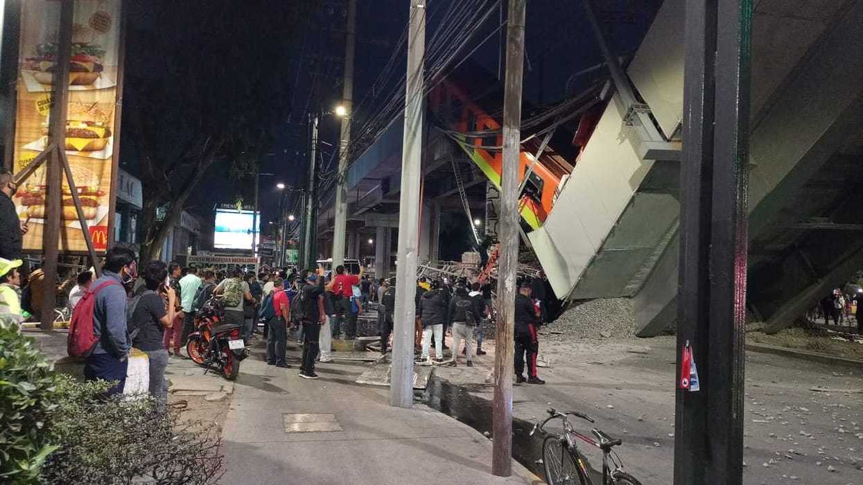 SE COLAPSÓ UN TRAMO DE LA LÍNEA 12 DEL METRO ENTRE OLIVOS Y TEZONCO EN EL SUR DE LA CIUDAD.