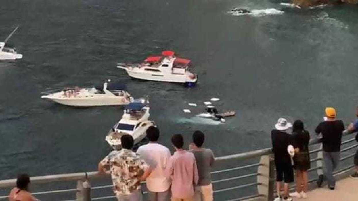 Se hunde yate en Sinfonia del Mar en Acapulco