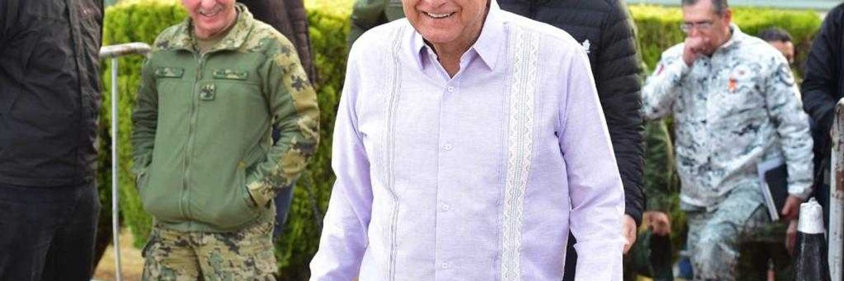 Pide AMLO no asustarse por variante Ómicron