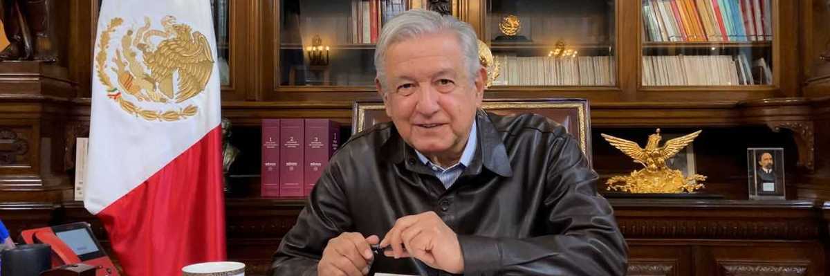 “Con Vaporrub… miel y caricias” asegura AMLO que va “saliendo del Covid”