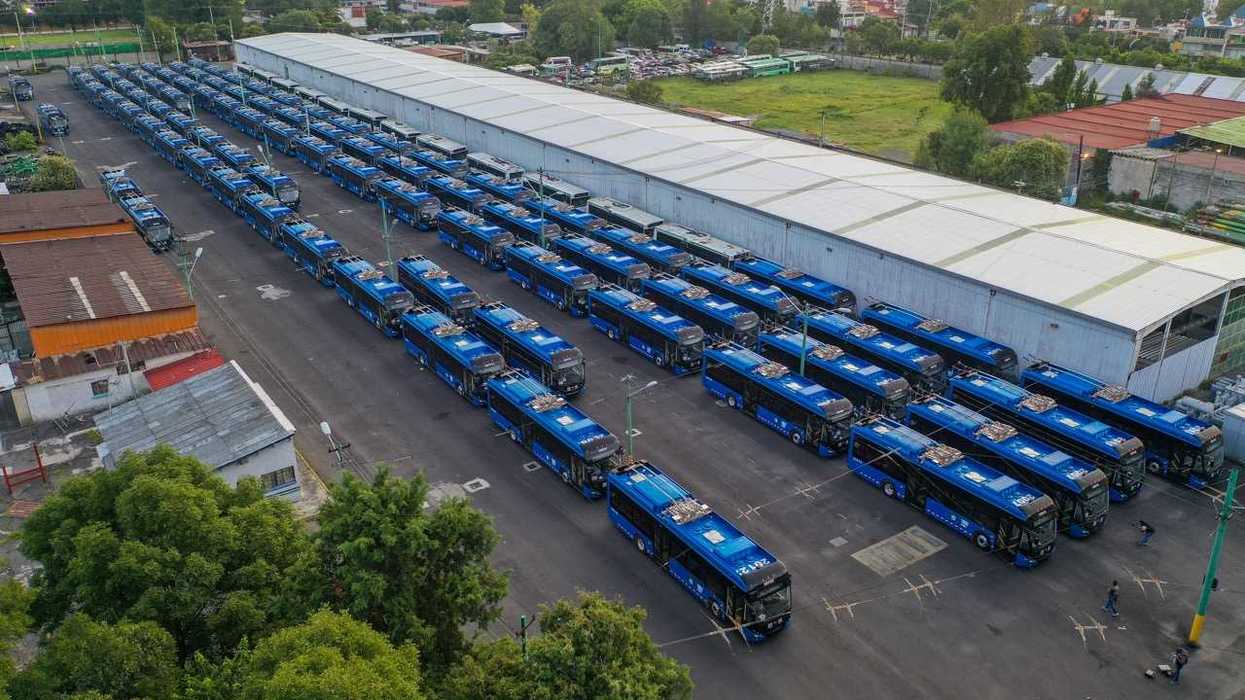 RENUEVAN FLOTA DE TROLEBUSES EN CDMX