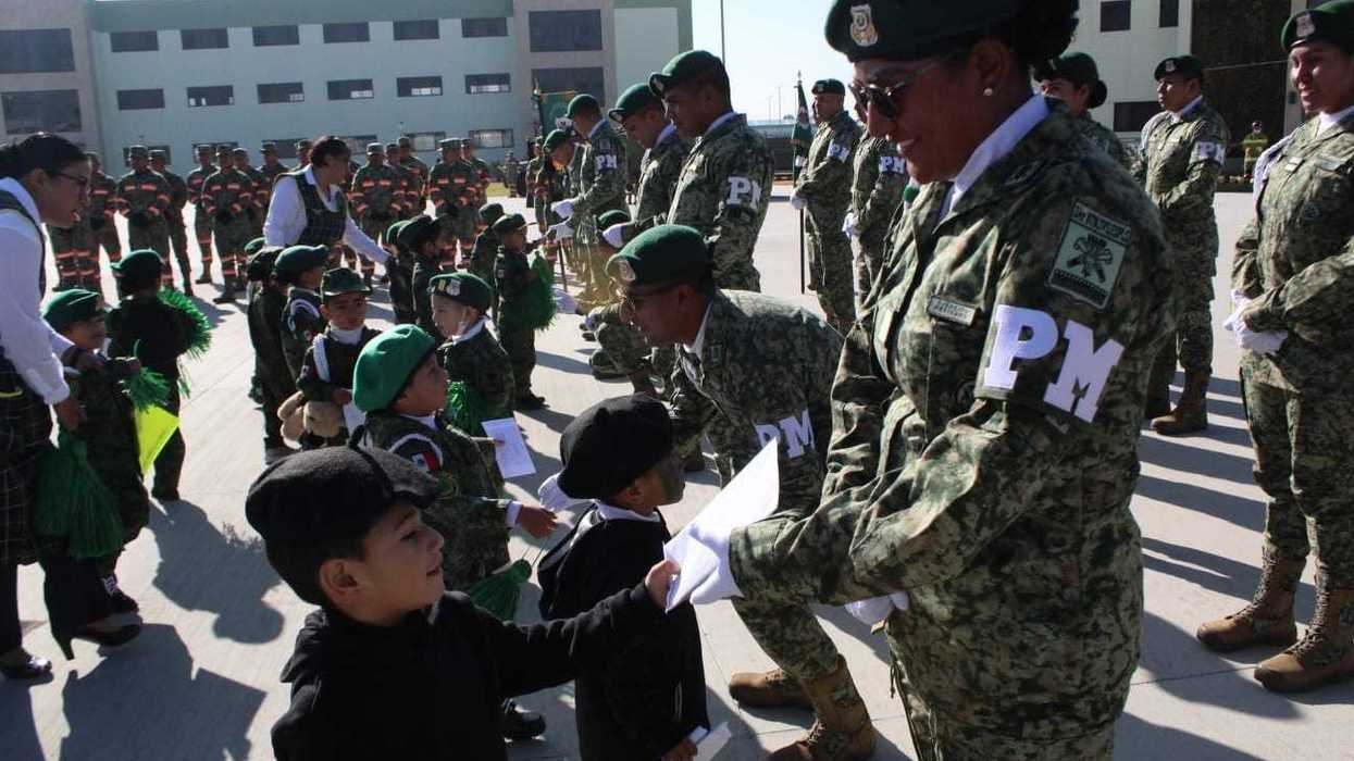 Se conmemora CXI Aniversario del día del Ejercito Mexicano en Santa Lucía, Estado de México