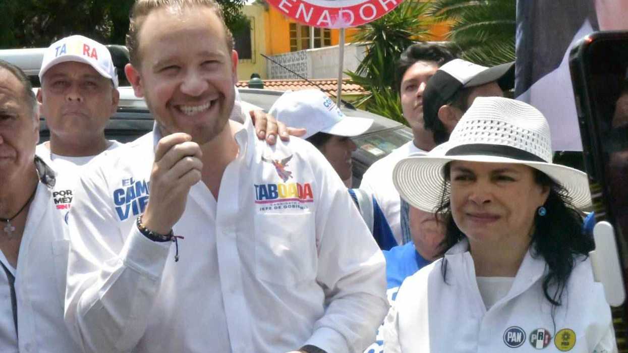 RECIBE MULTITUD A SANTIAGO TABOADA EN AZCAPOTZALCO