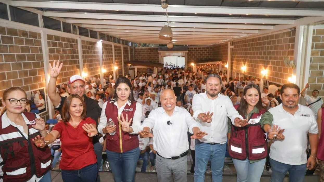 Raciel Pérez Cruz, candidato por Morena en el municipio de Tlalnepantla se reunió con maestras y maestros, a quienes reiteró su compromiso para trabajar de la mano en materia educativa