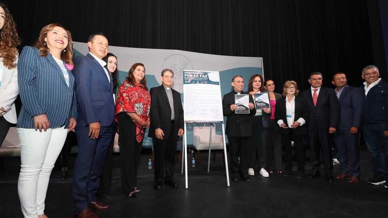 Dirigentes candidatos del estado de México firmaron compromiso por La Paz; asistieron a esta firma arzobispos de estado de México