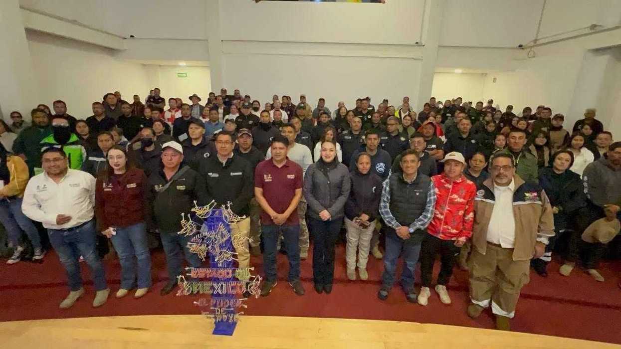 Amecameca sede de capacitación en manejo seguro de pirotecnia; mayordomos asisten a este curso