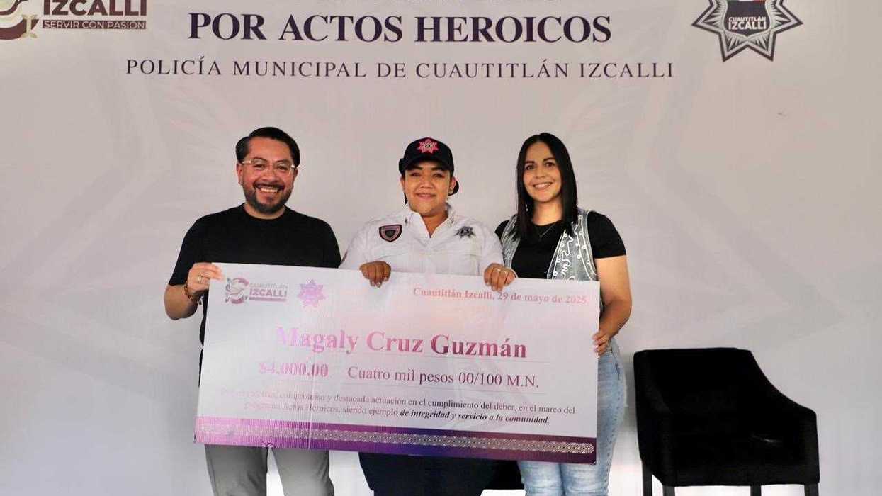 Se reconoce a policías municipales con estímulos económicos en Cuautitlán Izcalli, estado de México