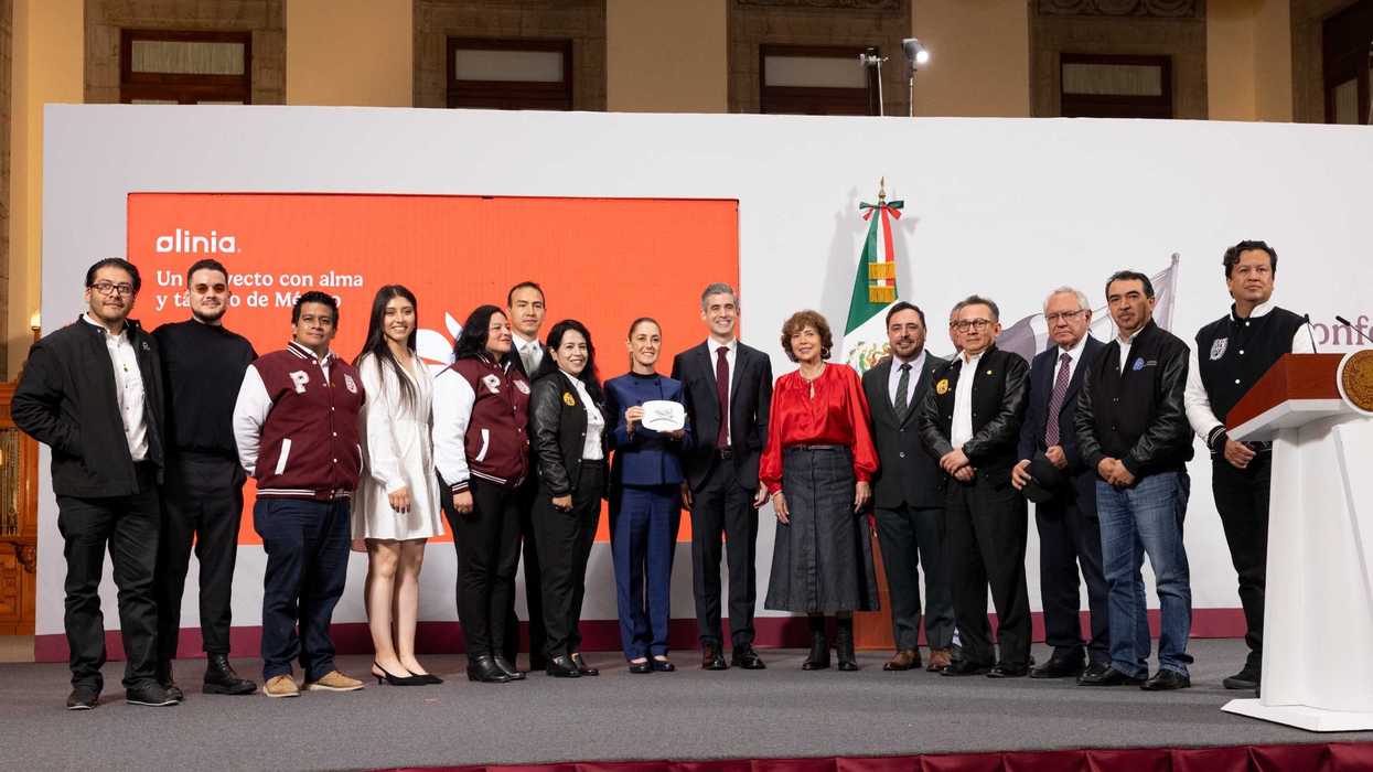 Presentan emblema de Olinia; en septiembre se conocerá diseño de vehículos eléctricos