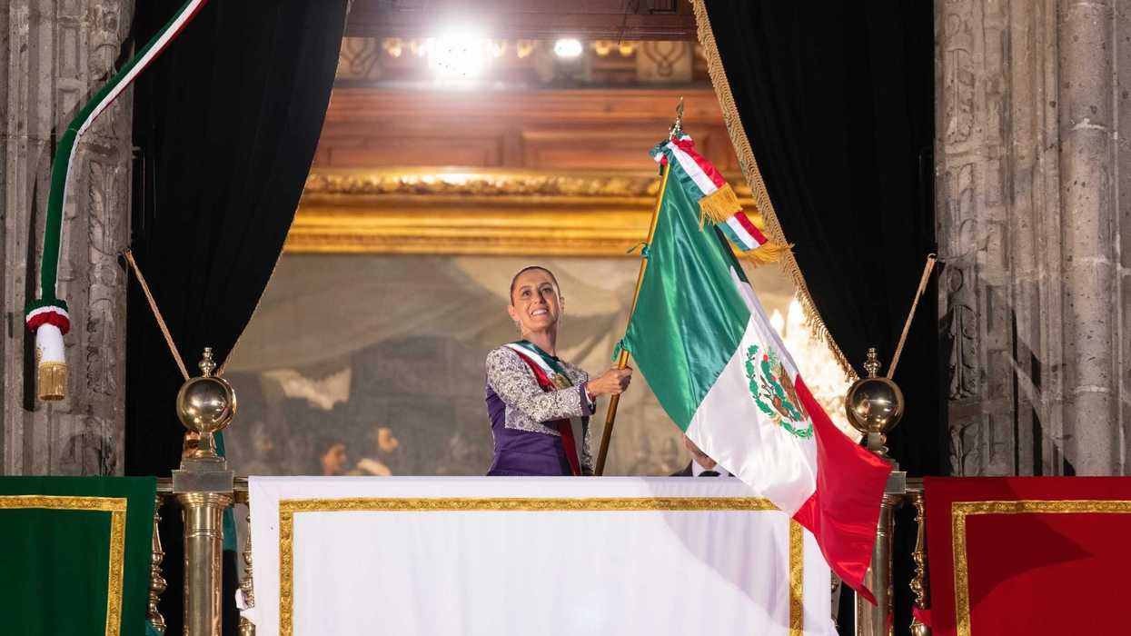 Dedica Sheinbaum primer grito a heroínas de México… libertad, democracia, independencia y soberanía