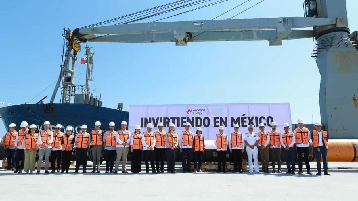 Pemex y Woodside Energy inician actividades del Campo Trión, primer proyecto de aguas ultraprofundas.