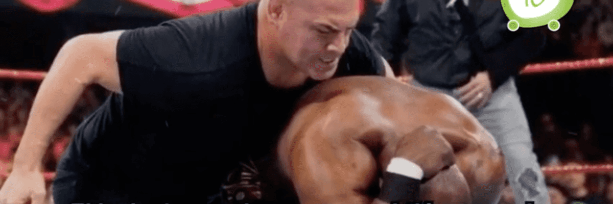 Caín Velásquez es despedido de la WWE.