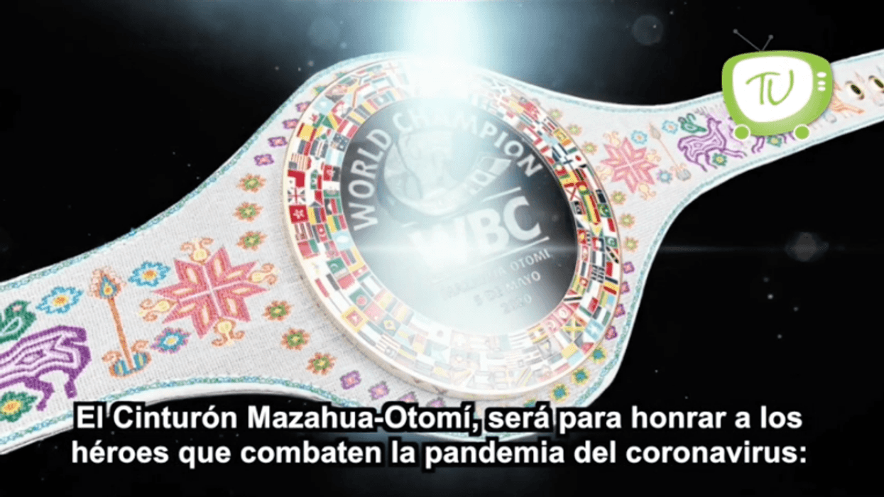 Otorgan cinturón Mazahua a héroes de primera línea ante COVID-19.