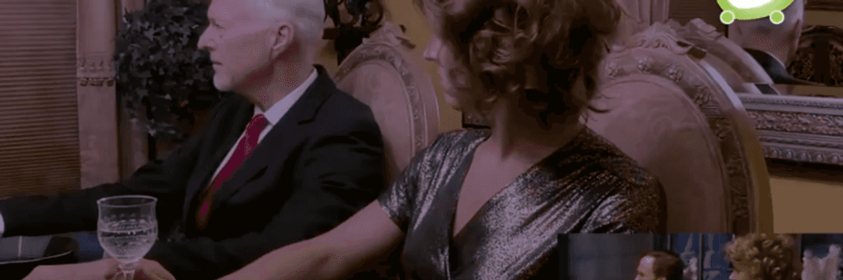 Gelsey Laurie y su padre replican escenas de la gran película de “Beetlejuice”.