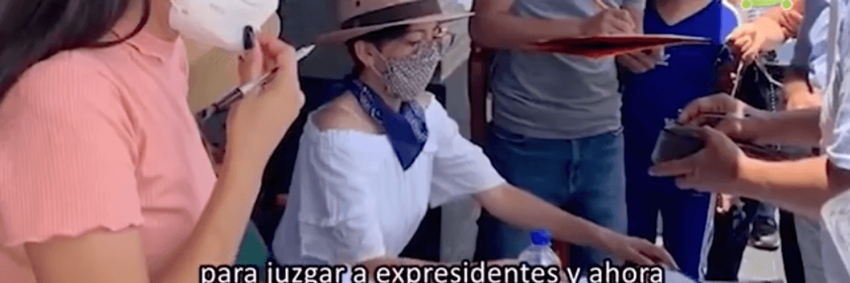 Colecta de firmas para juzgar a ex presidentes llega a Toluca.