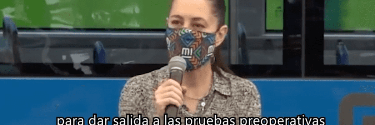 Dan banderazo de salida a nuevos trolebuses en Iztapalapa.