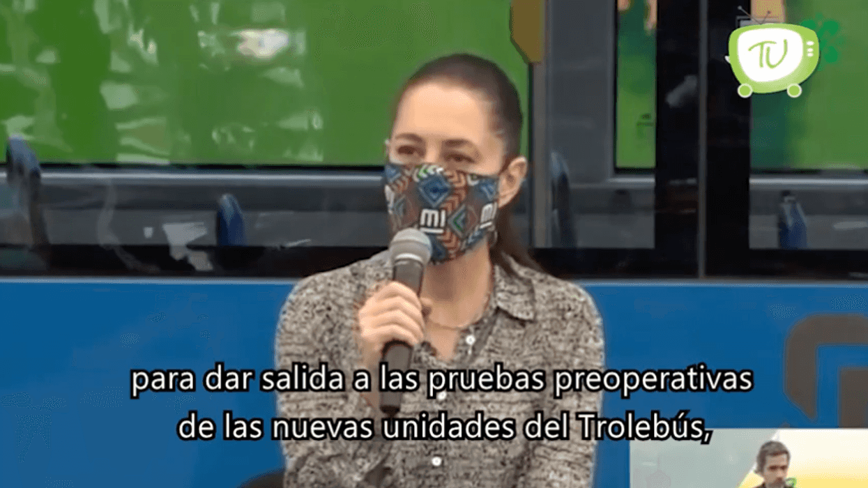 Dan banderazo de salida a nuevos trolebuses en Iztapalapa.