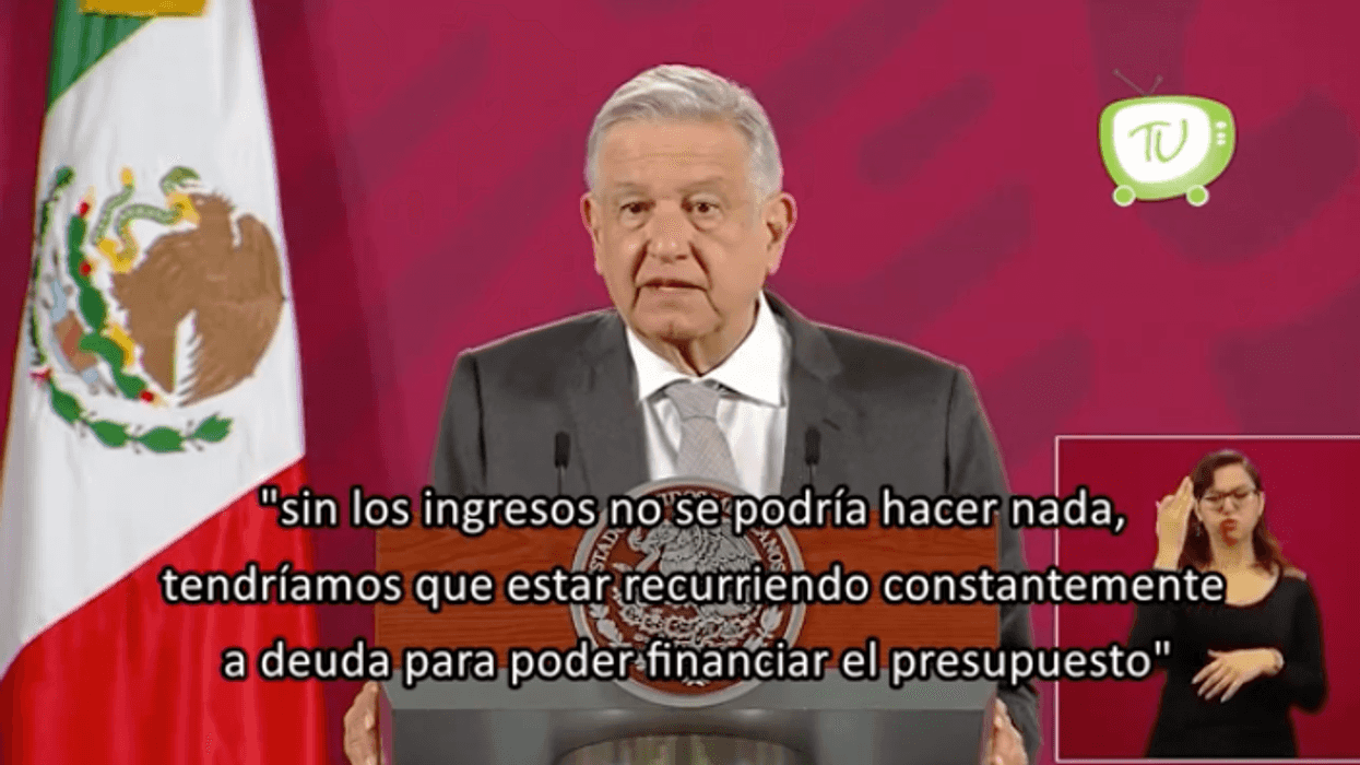 El SAT liga a funcionarios con defraudación fiscal.