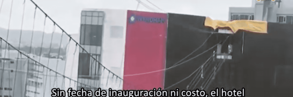 Presentan puente de cristal en Puebla.