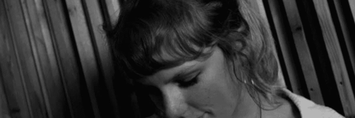 Taylor Swift nos trae 'folklore: the long pond studio sessions (from the Disney+ special)' y un video especial de 'exile' (ft bon iver) YA DISPONIBLES en plataformas.