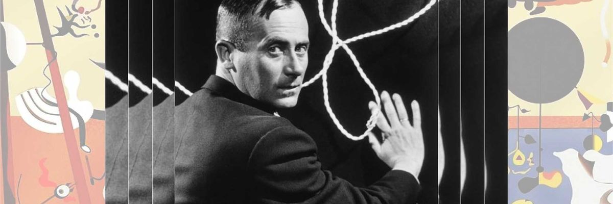 Joan Miró, artista plástico de espaldas a la imagen en blanco y negro