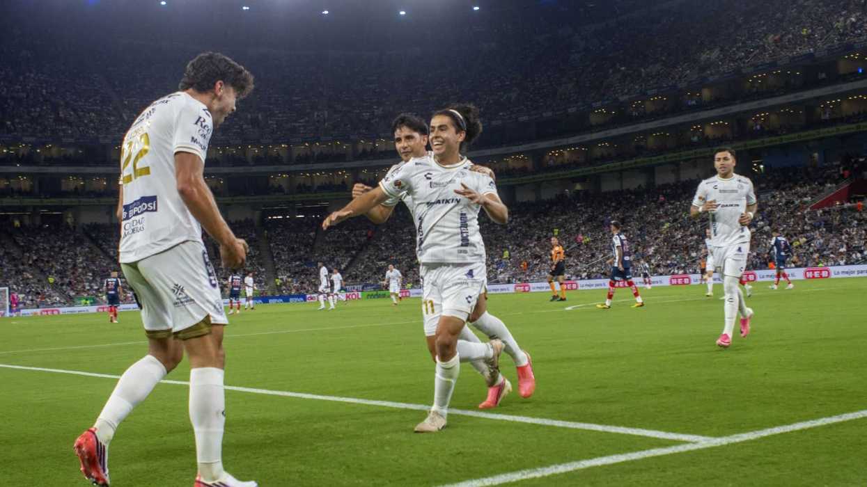 Jugadores de San Luis festejan una anotación el pasado 30 de agosto