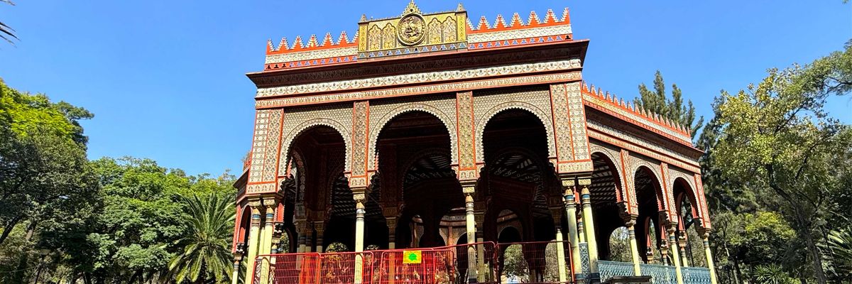Kiosco Morisco de día