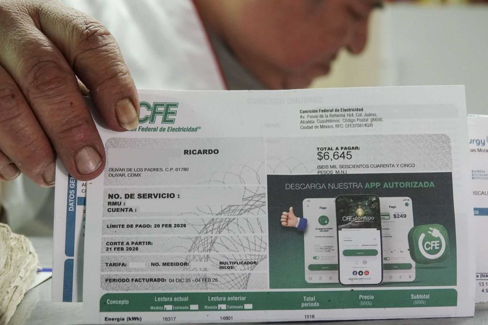 Person holding a CFE electricity bill showing a $6,645 amount due.