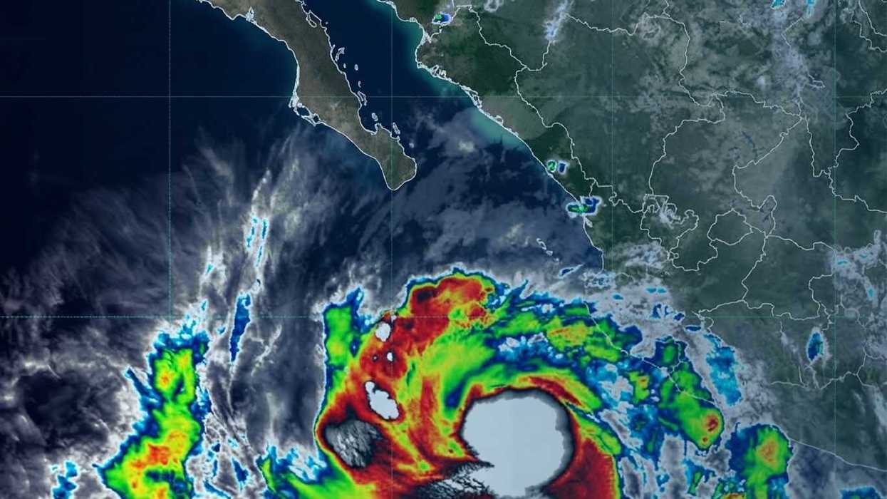 Rachel se convirtió en Huracán y amenaza las costas de México