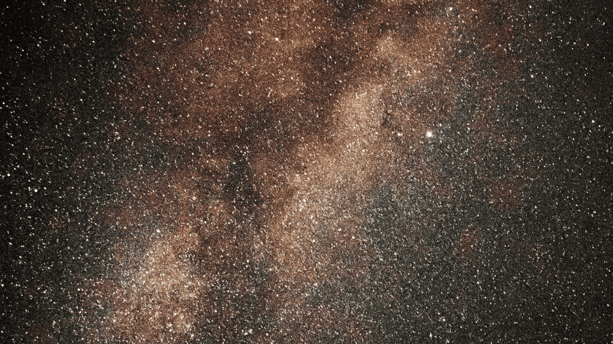 Vista del espacio profundo con estrellas y galaxias distantes en el Universo